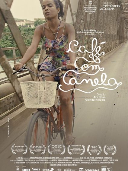 CAFE COM CANELA