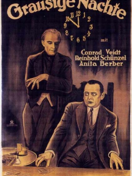 CAUCHEMARS ET HALLUCINATIONS